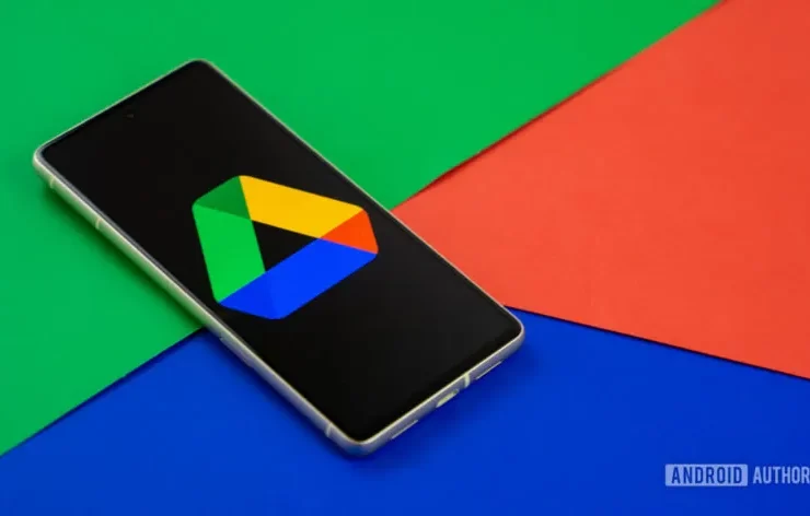 Google Drive logo on smartphone Stock photo 840w 472h.jpg